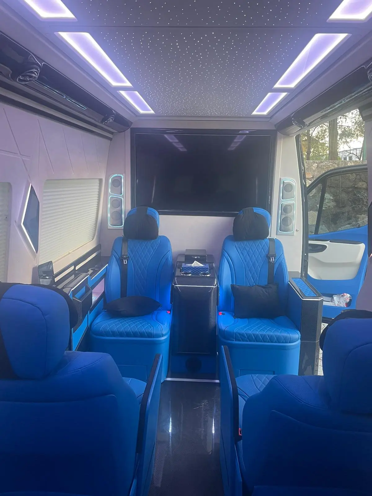 VIP Mercedes-Benz Sprinter 16-seater with luxury leather seats Turkey